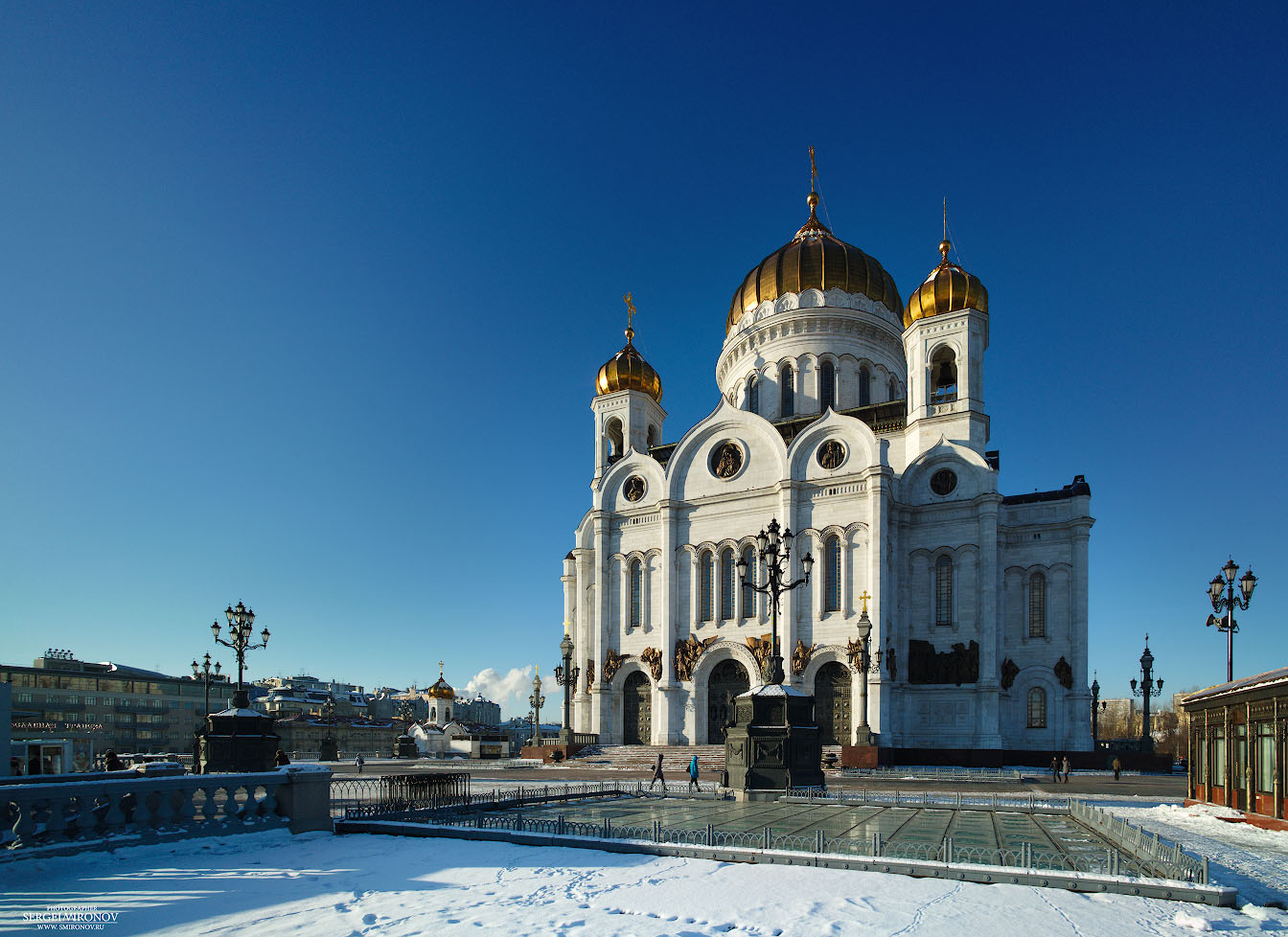 Храм христа спасителя в москве зимой